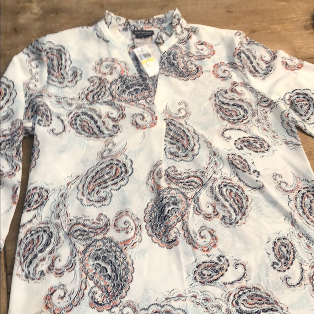 NWT Van Heusen paisley tunic